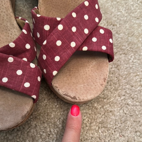 TOMS Women's Burgundy Polka Dot Wedge Cork Sandals 7.5 Open Toe Casual Party - Picture 9 of 10